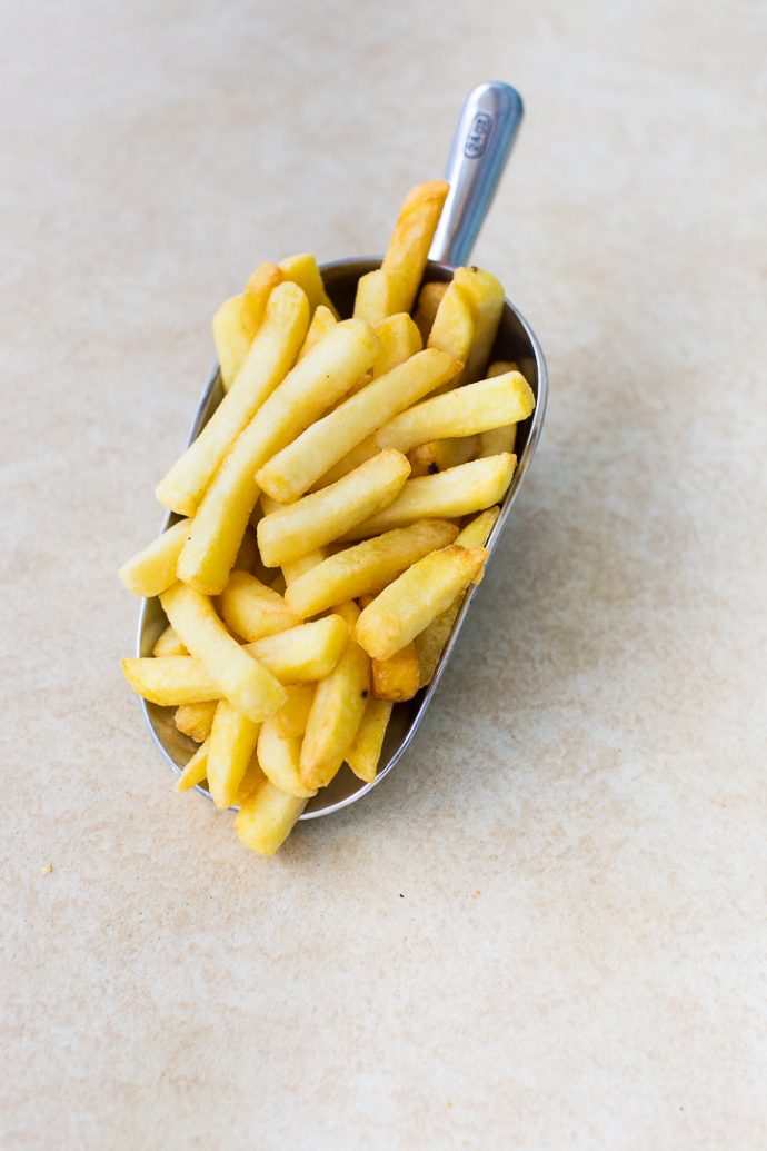 HOW BIG IS A SCOOP OF CHIPS? Restaurant & Café