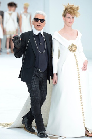 Chanel’s Pregnant Bride Grew up in New Zealand - Apparel