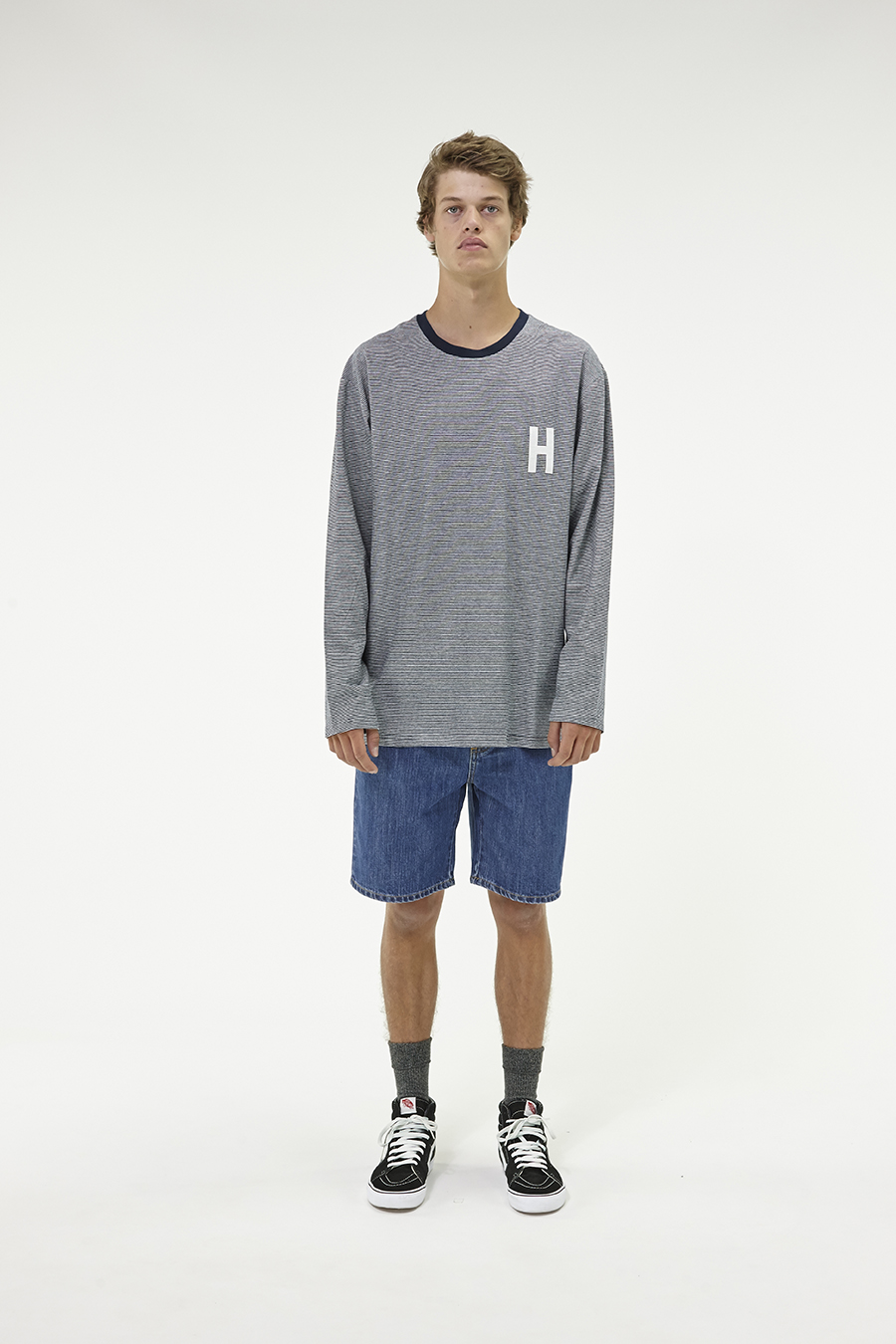 Huffer_Q3-16_M-Weekend-LS-Tee_Navy-01