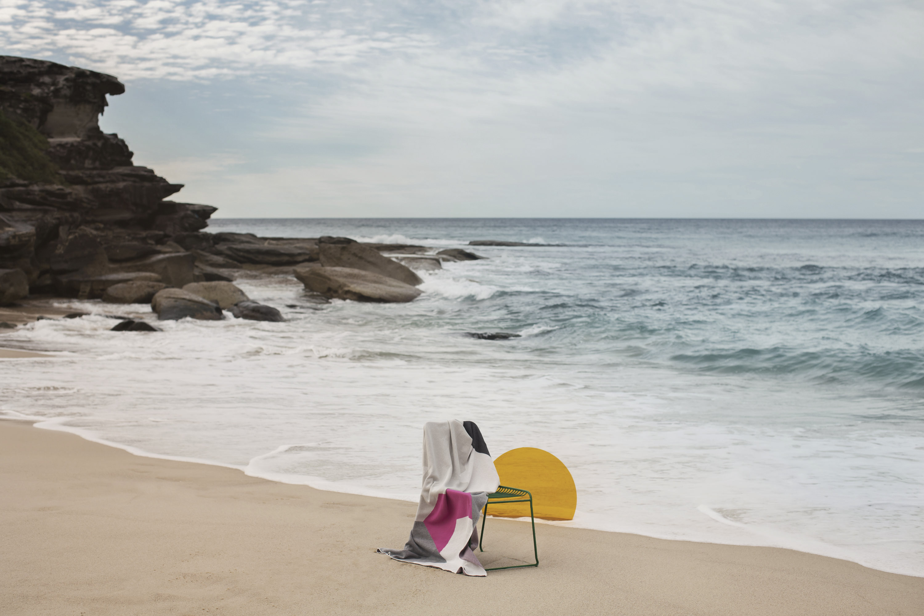 katekate_campaign_blankets_atlantic_raspberry