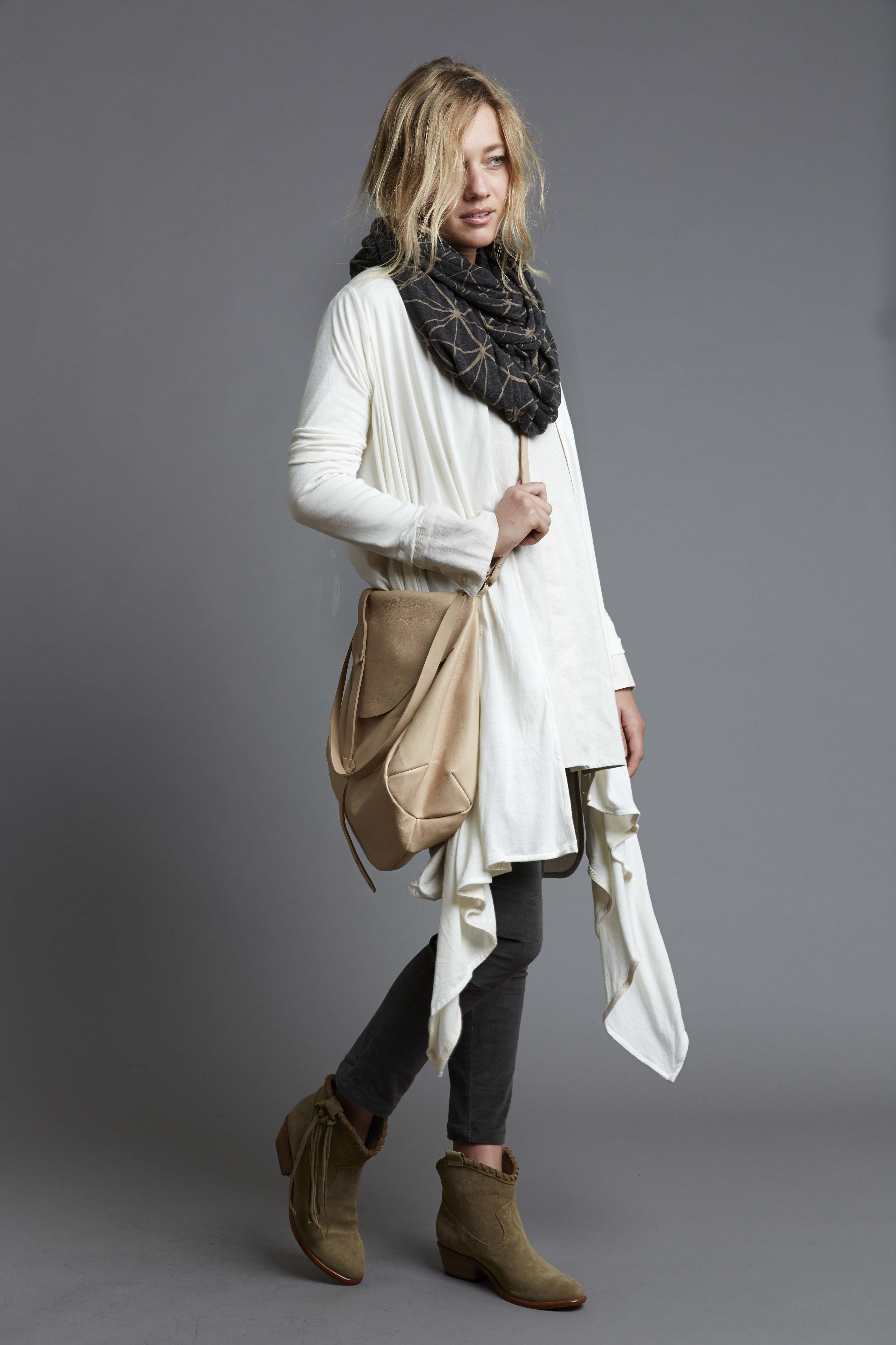 DancerWrap_Parchment-InfinityScarf_Galaxy-TaxieBag-KurtaShirt_Parchment-SkinnyCords_EarlGrey_WE-AR_AW17_RHYME-0973