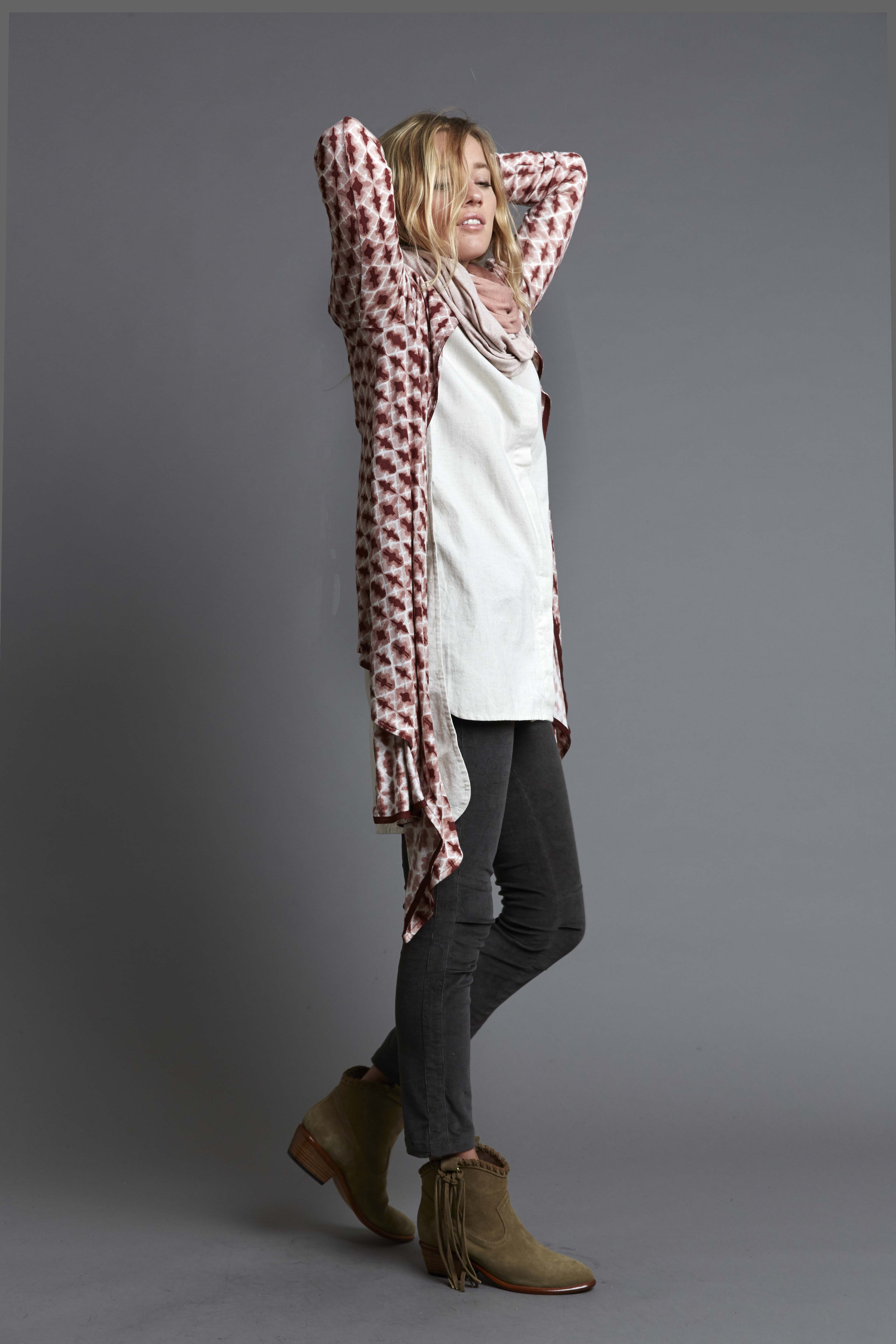 KurtaShirt_Parchment-InfinityScarf_TeaRose-DancerWrap_ShibuTeaRoseWE-AR_AW17_RHYME-0999