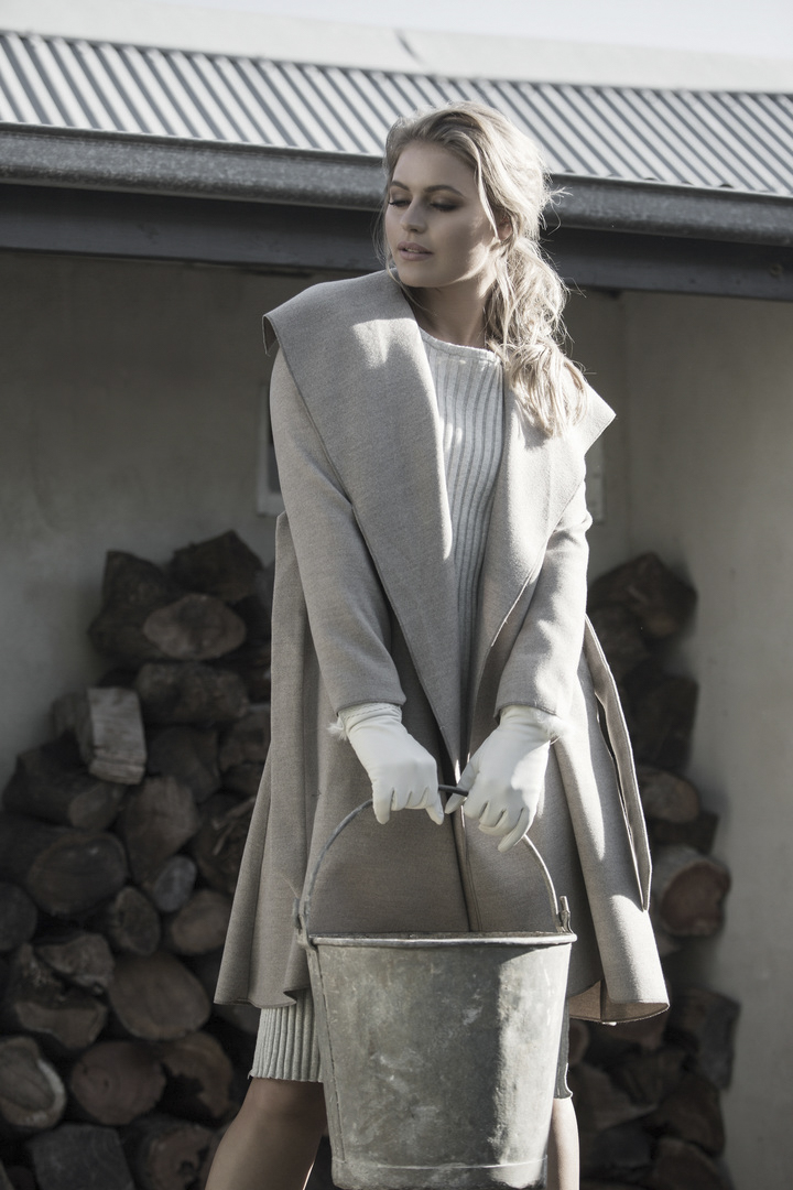 72dpi-2186085a20-BT527L_HannaJacket_Latte_02