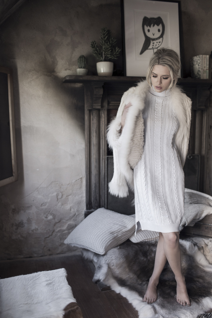 72dpi-21863595a7-BT599V_NordicKnitDress_Vanilla_04