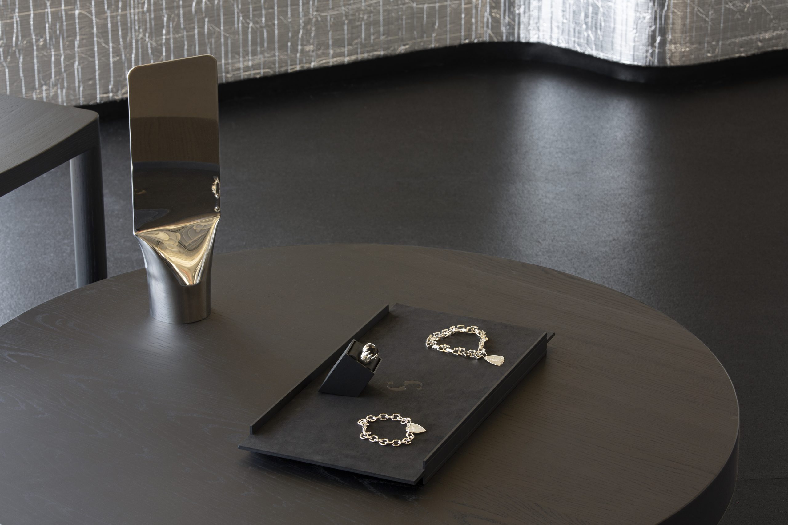 Photog credit Thomas Seear-Budd_SGC_Wellingon jewellery viewing