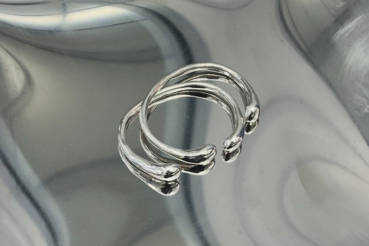 The Sisterhood of the Travelling Cuff, a project by ZOEMCBRIDE