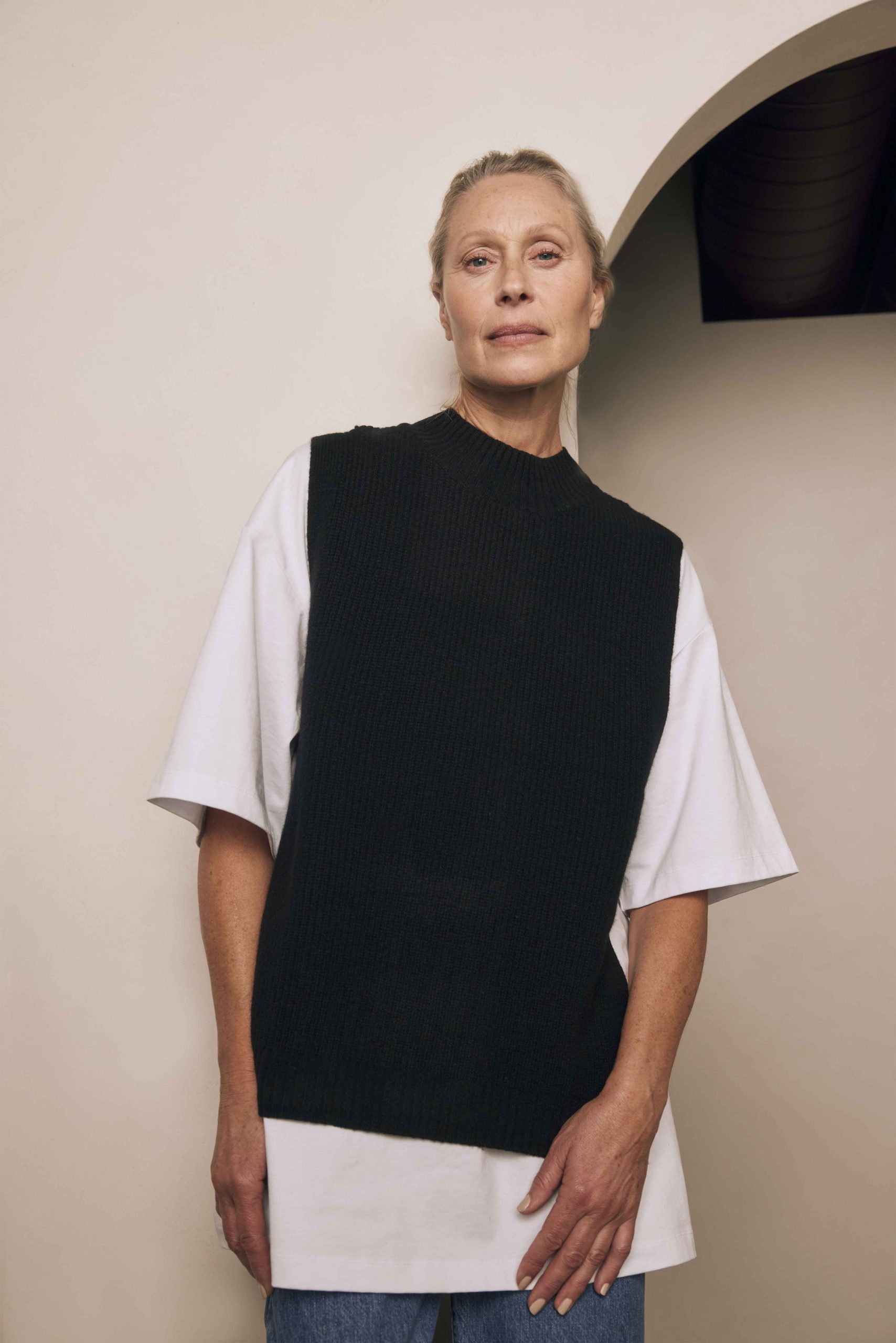 09_07_25-linkvest-black-$299.99-1